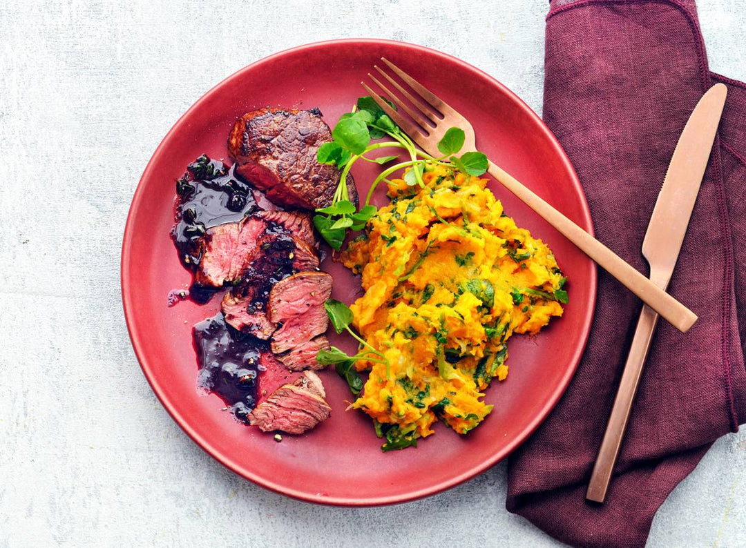 Longhaas met rodewijnsaus en zoete aardappelpuree